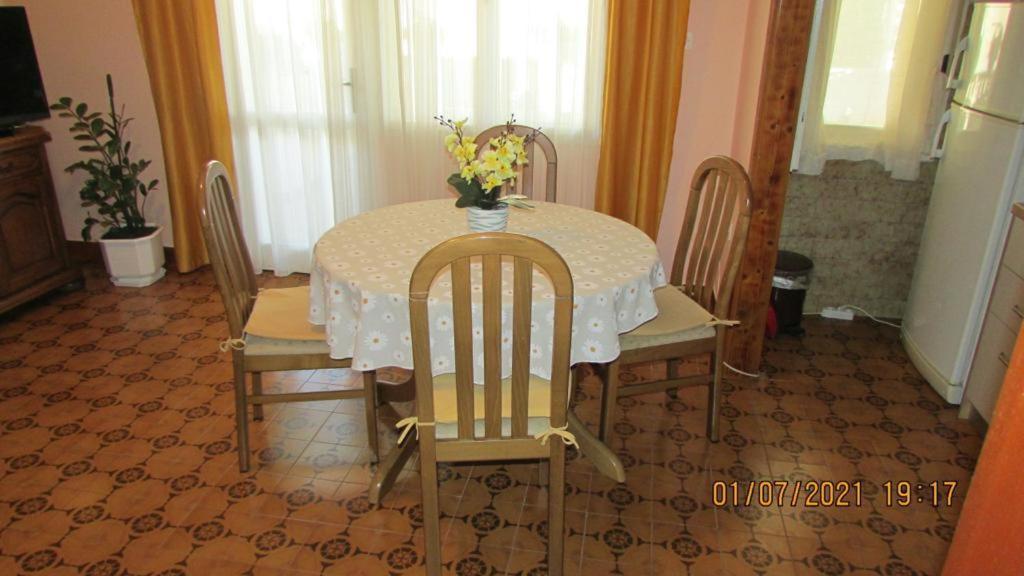 Apartment Tomy Трогир Экстерьер фото