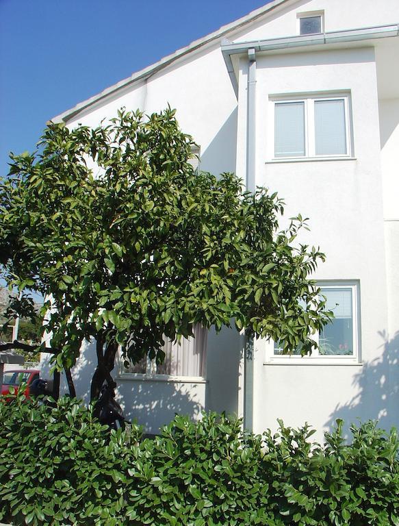 Apartment Tomy Трогир Экстерьер фото